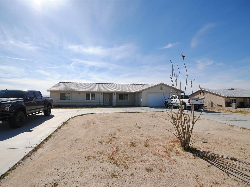 1st image of 16652 Village Dr