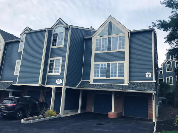 191 Surrey Ct, Ramsey, NJ 07446