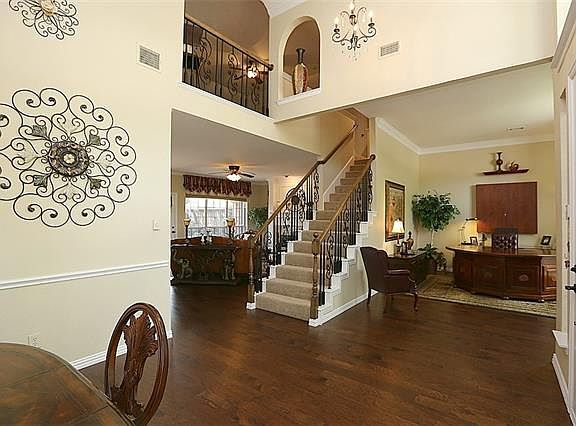 4th image of 401 Lancashire Dr