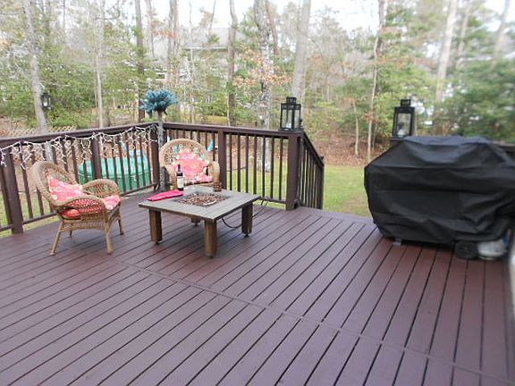 3rd image of 43974 Autumnwood Ln