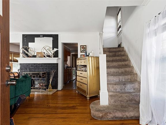 4th image of 122 Cortland Pl