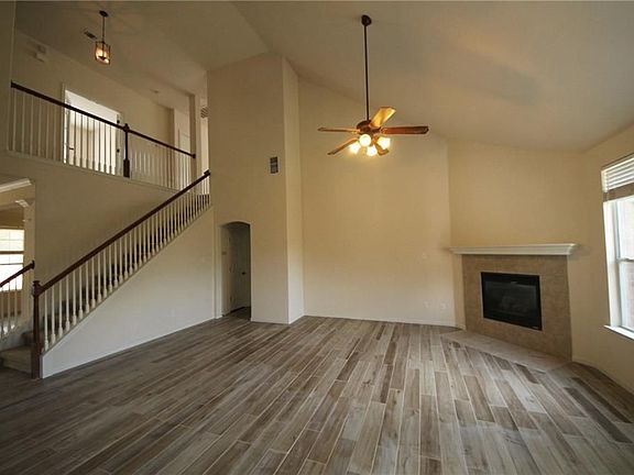 5th image of 10116 Barbrook Dr