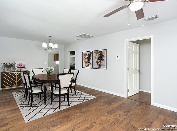 5th image of 214 Villareal St