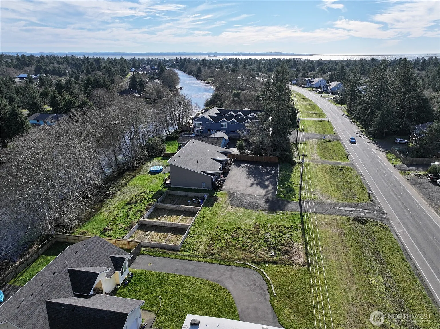752 Pt Brown Avenue SE photo 1