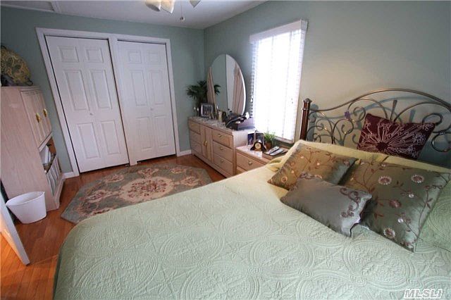 2nd image of 46 Silver St