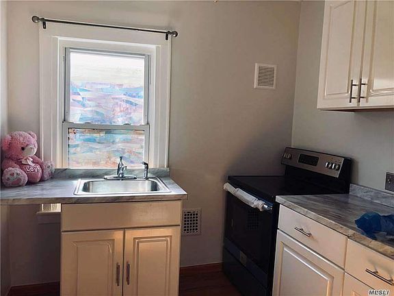 4th image of 92-13 212th Pl Floor 2