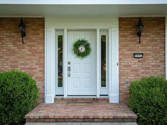 2nd image of 5932 Countryhills Dr