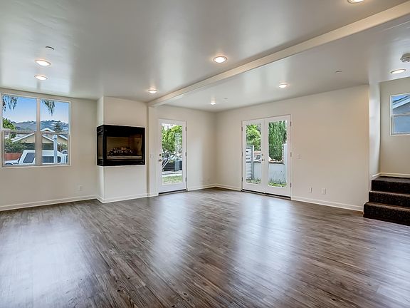 4th image of 421 N Alisos St #A