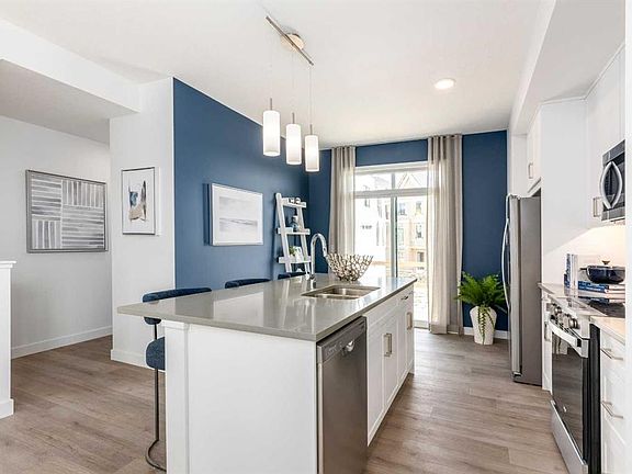 3rd image of 437 E Alpine Ave SW #101