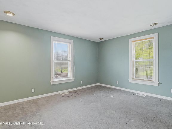 4th image of 5 Cedar Street