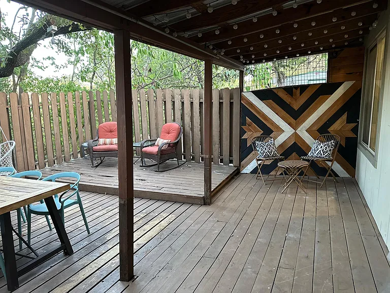 1201 Loma Dr — Photo 12