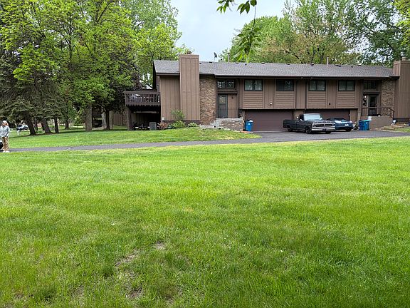 2nd image of 1283 Bridle Path Ct