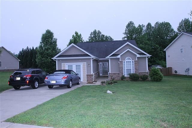 1st image of 307 Briarwood Dr