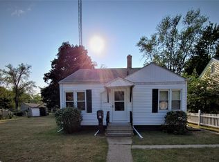1164 Monroe St, Benton Harbor, MI 49022