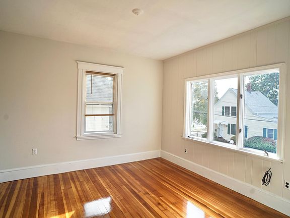 5th image of 3 Beacon St #1