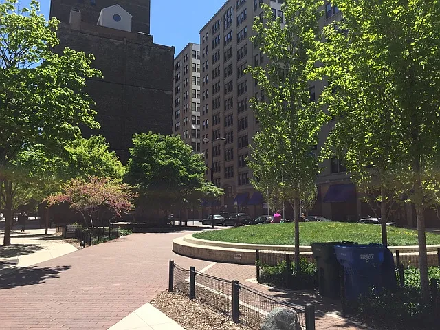600 S Dearborn St #1303 — Photo 26