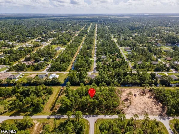 231 Thornton Ave S, Lehigh Acres, FL 33974