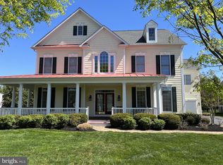 22070 Auction Barn Dr, Ashburn, VA 20148