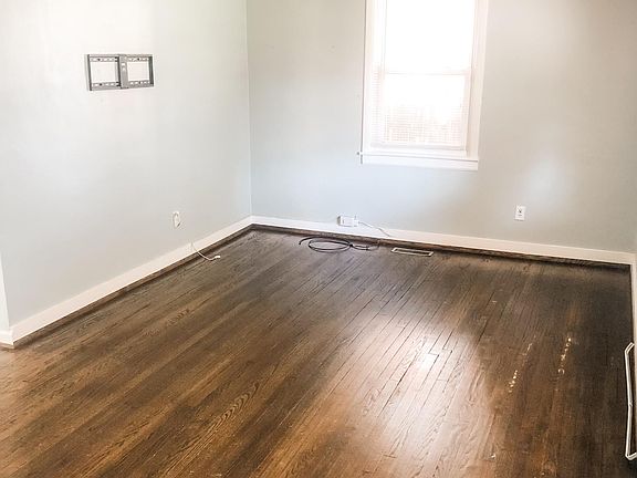 5th image of 200 Larne Ave