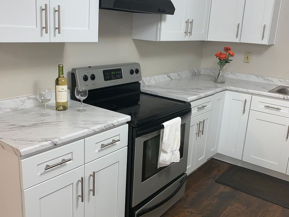 1st image of 205 S Main St #205