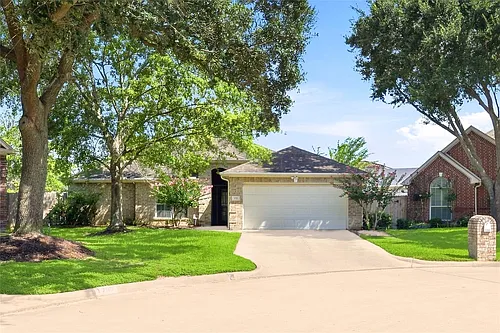 1702 Fantasy Woods Dr Photo 1