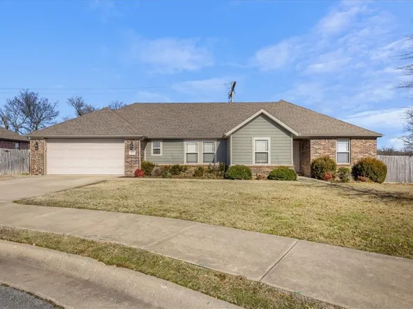 471 Capri St, Centerton, AR 72719