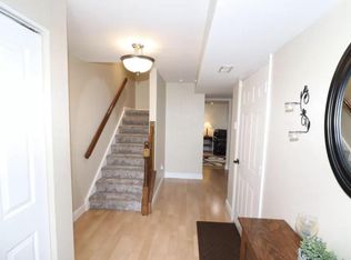 154 Versailles Ct, Newark, DE 19702