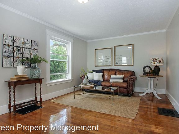 4th image of 741 Sherman St SE