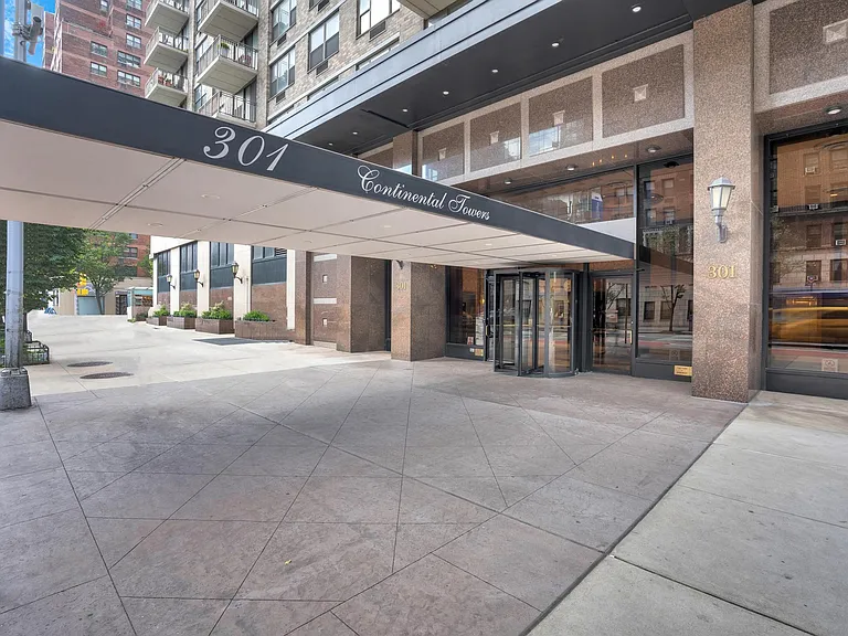 301 E 79th St #28K — Photo 9