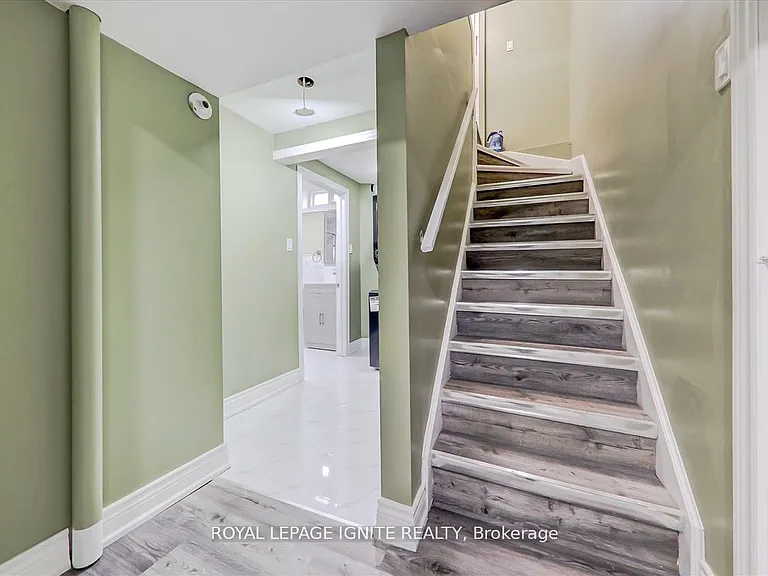 38 Loradeen Cres #BASEMENT — Photo 4