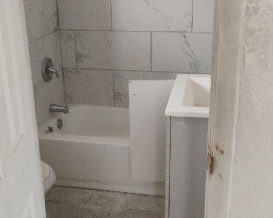1st image of 10027 N 13th Pl #B