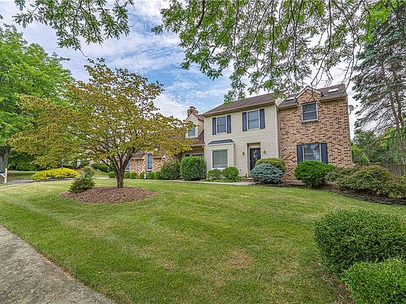 4th image of 3850 Danberry Dr