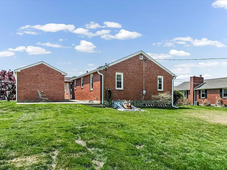 2653 Brierwood Rd — Photo 33