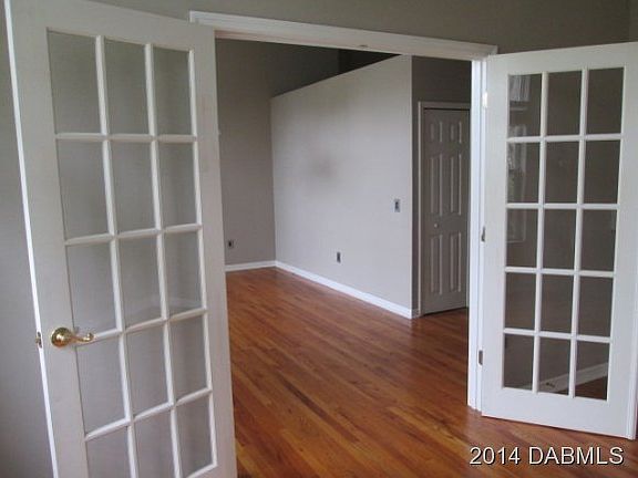 3rd image of 11 Southern Trace Blvd
