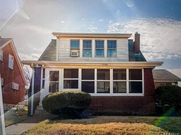 5203 Windsor Pkwy, Saint Louis, MO 63116