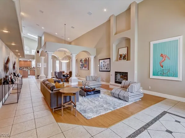 2500 Wimbledon Dr, Las Vegas, NV 89107