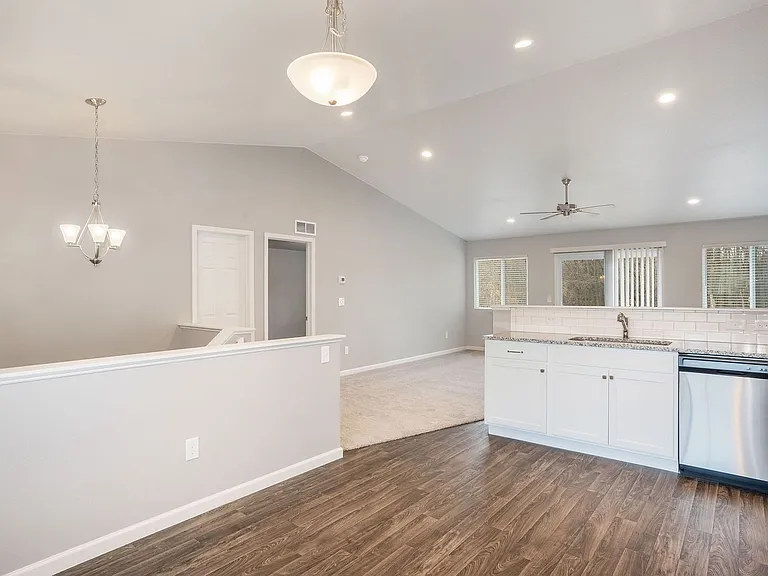 5661 Coddington Ln — Photo 6