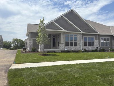 N28W25285 Parkway Ridge CIRCLE -D Bldg 14 Unit 50, Pewaukee, WI, 53072