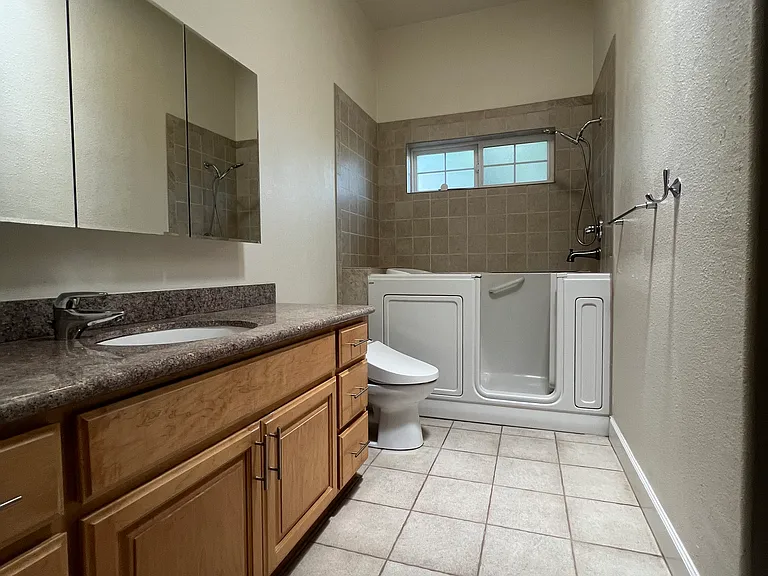 343 Franklin St — Photo 18