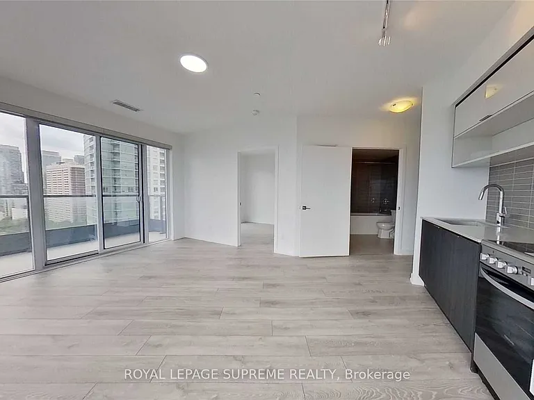 159 Wellesley St E #1508 — Photo 6