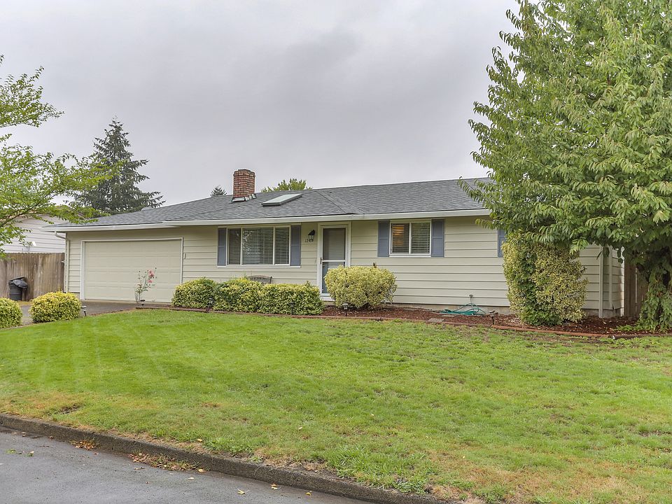 1st image of 12414 NE 83rd St