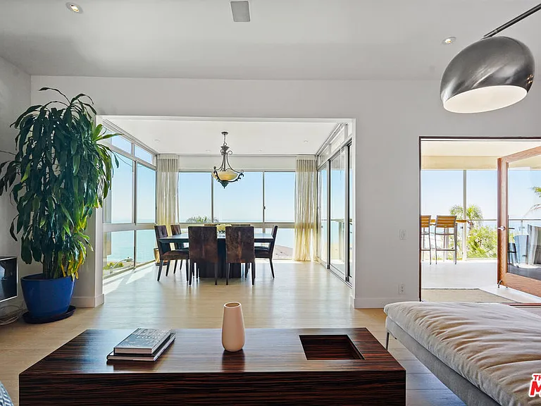18101 Coastline Dr — Photo 8