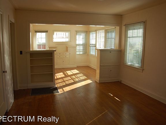 5th image of 220 E Sola St APT 16