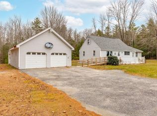 32 Grant Road, Freeport, ME 04032