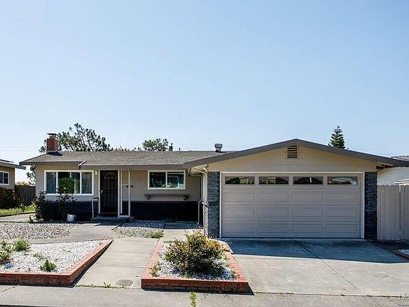 2nd image of 207 Clark Dr