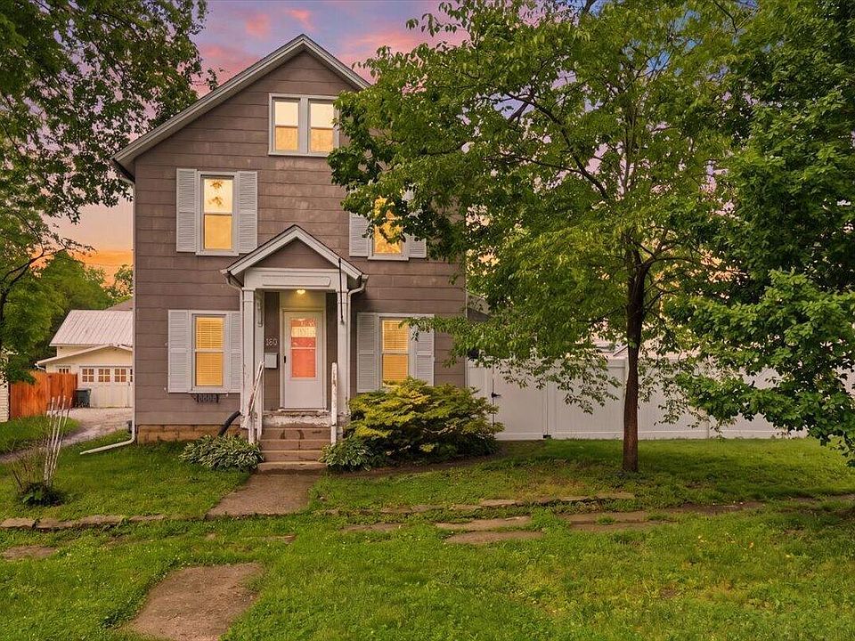1st image of 113 E Curtis St