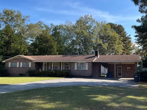 304 Hospital Dr, Washington, GA 30673