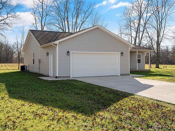 4th image of 104 Lee Dr