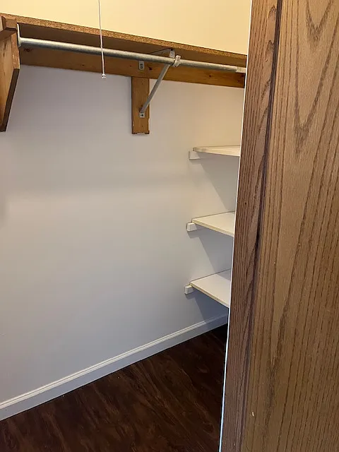 2 bed, 1000 sqft, $1,100 — Photo 4