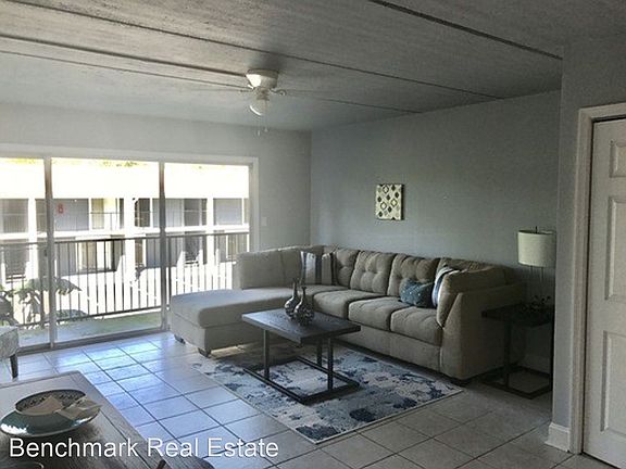 4th image of 830 E Park Ave APT 1106